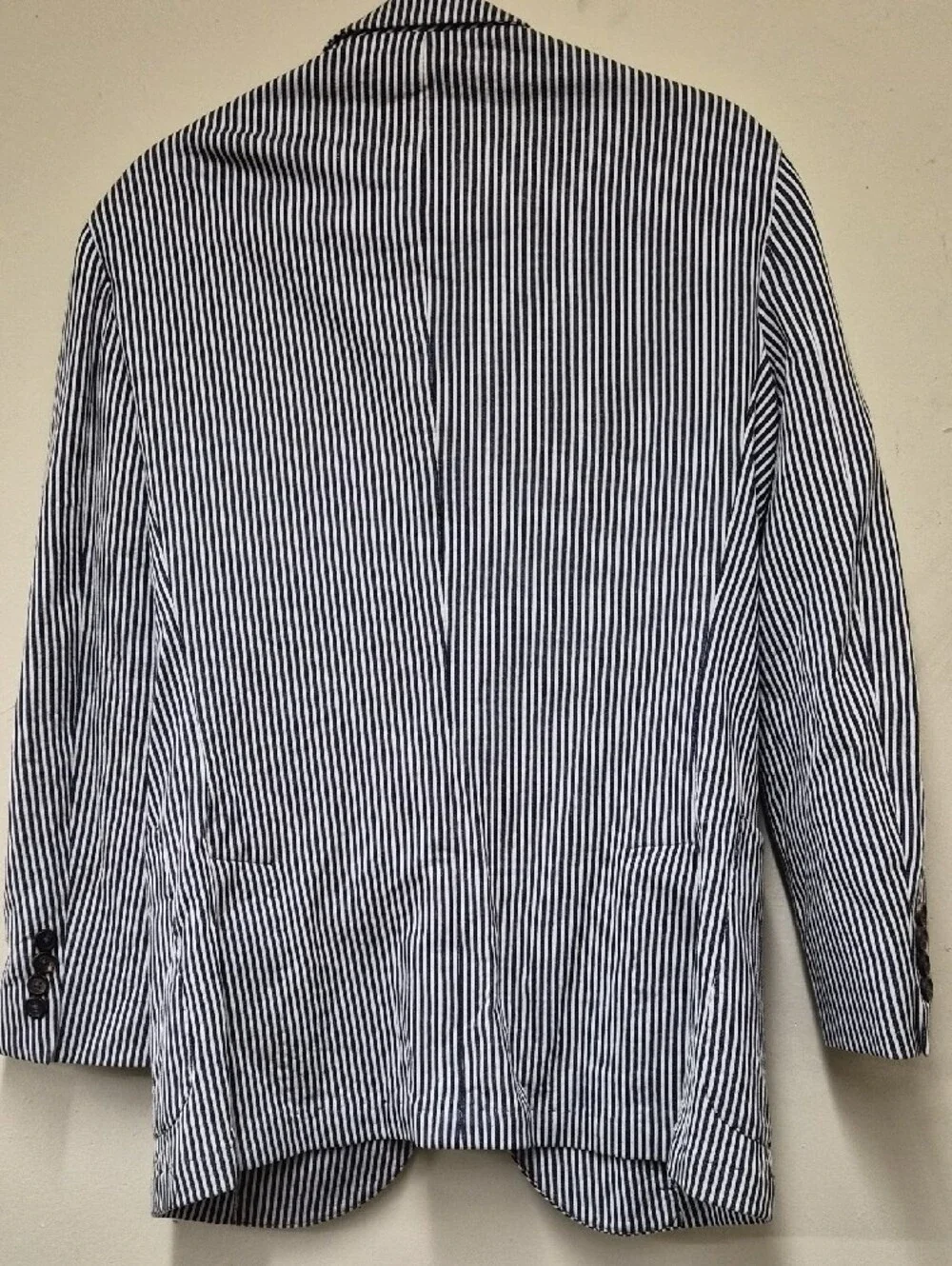 Eleventy Navy and White Striped Seersucker Blazer Size 48